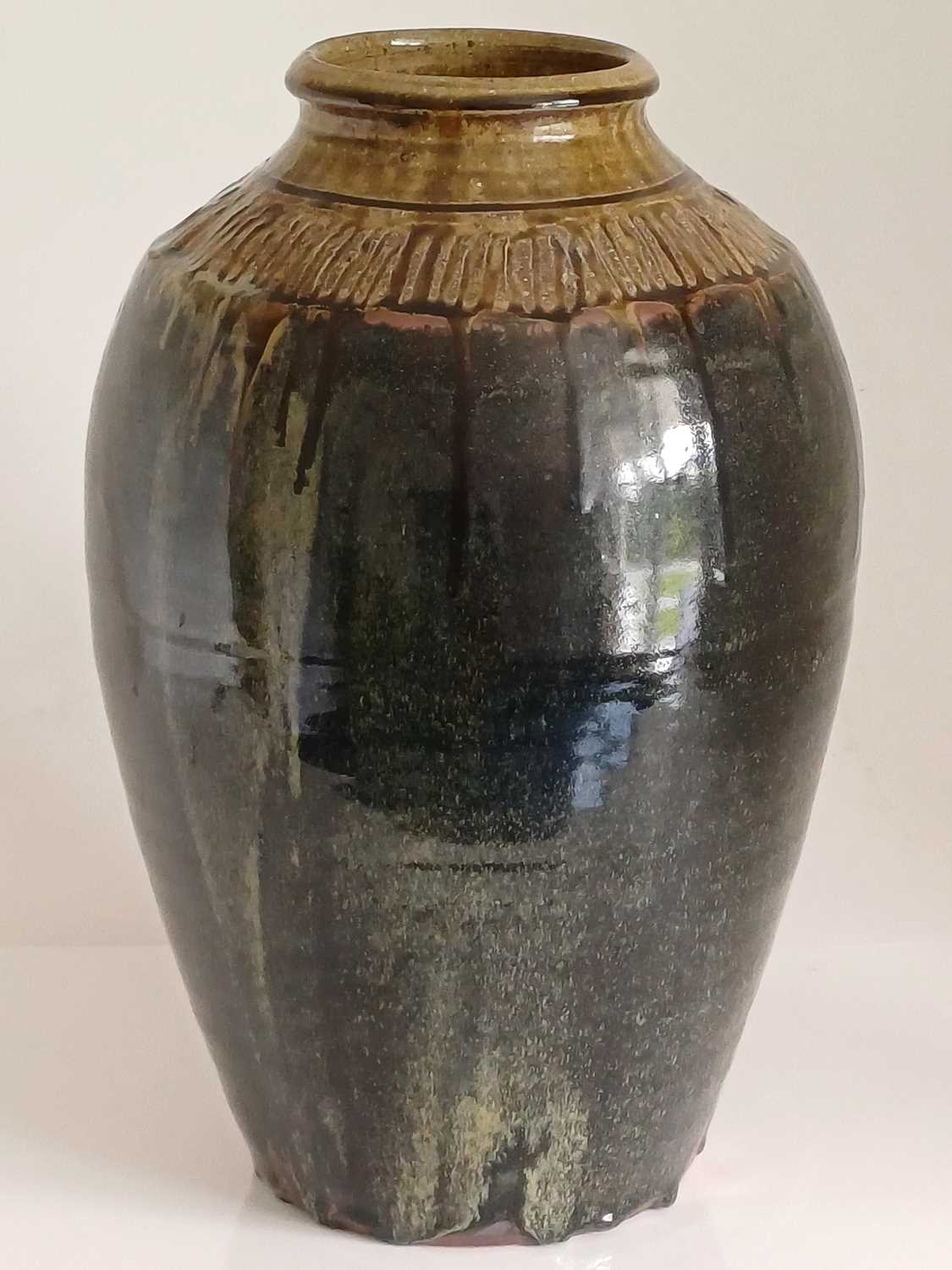 Mike Dodd (b. 1943): A Stoneware Vase, covered in a green ash and tenmoku glaze, unmarked, 39.5cm - Image 5 of 8