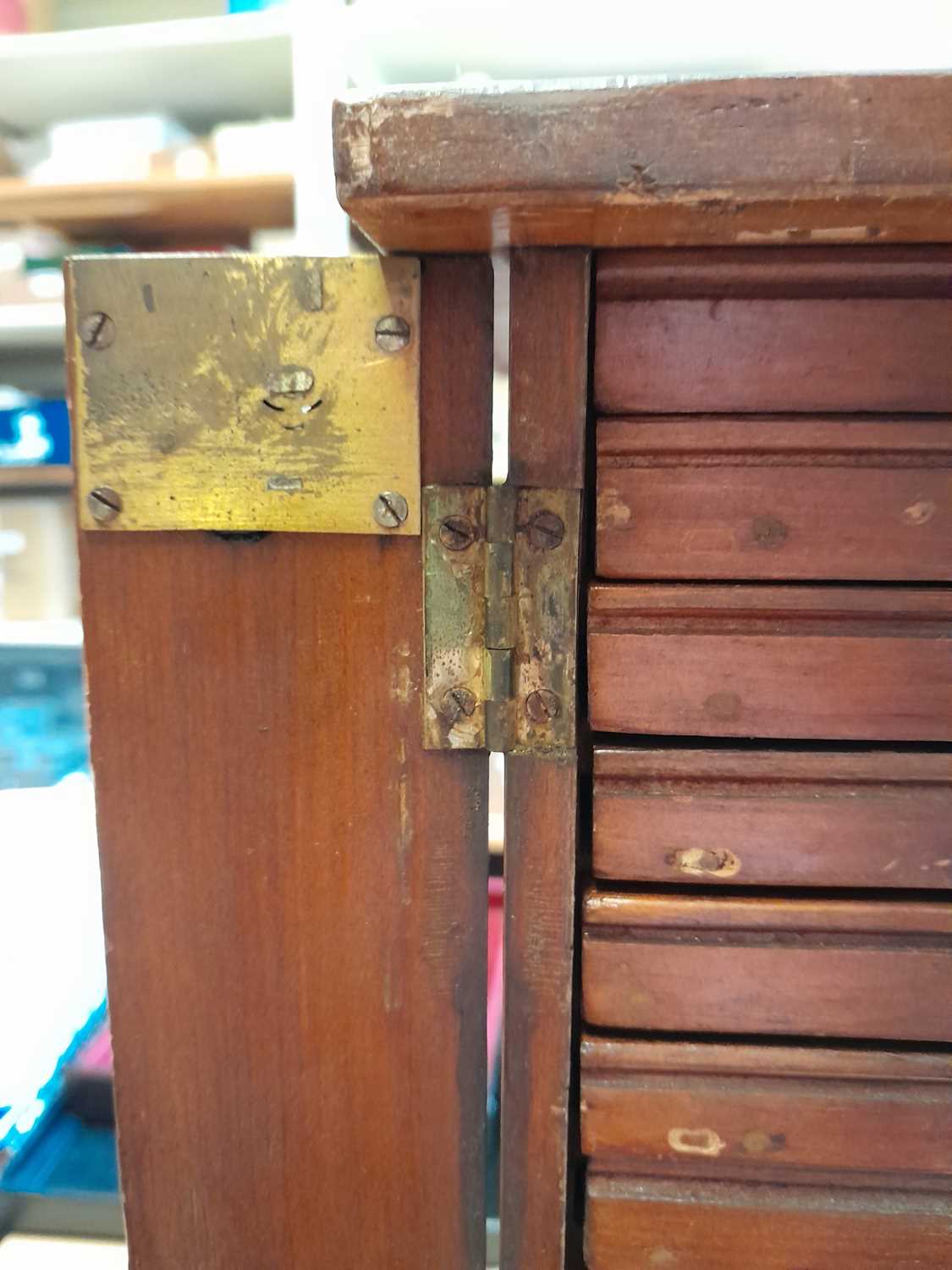 Walnut Collectors Cabinet, late Victorian, with 18x felt lined drawers and lockable stile, no key - Image 3 of 8