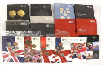Assorted Royal Mint Brilliant Uncirculated and Annual Sets, comprising; 7x uncirculated/coins of the