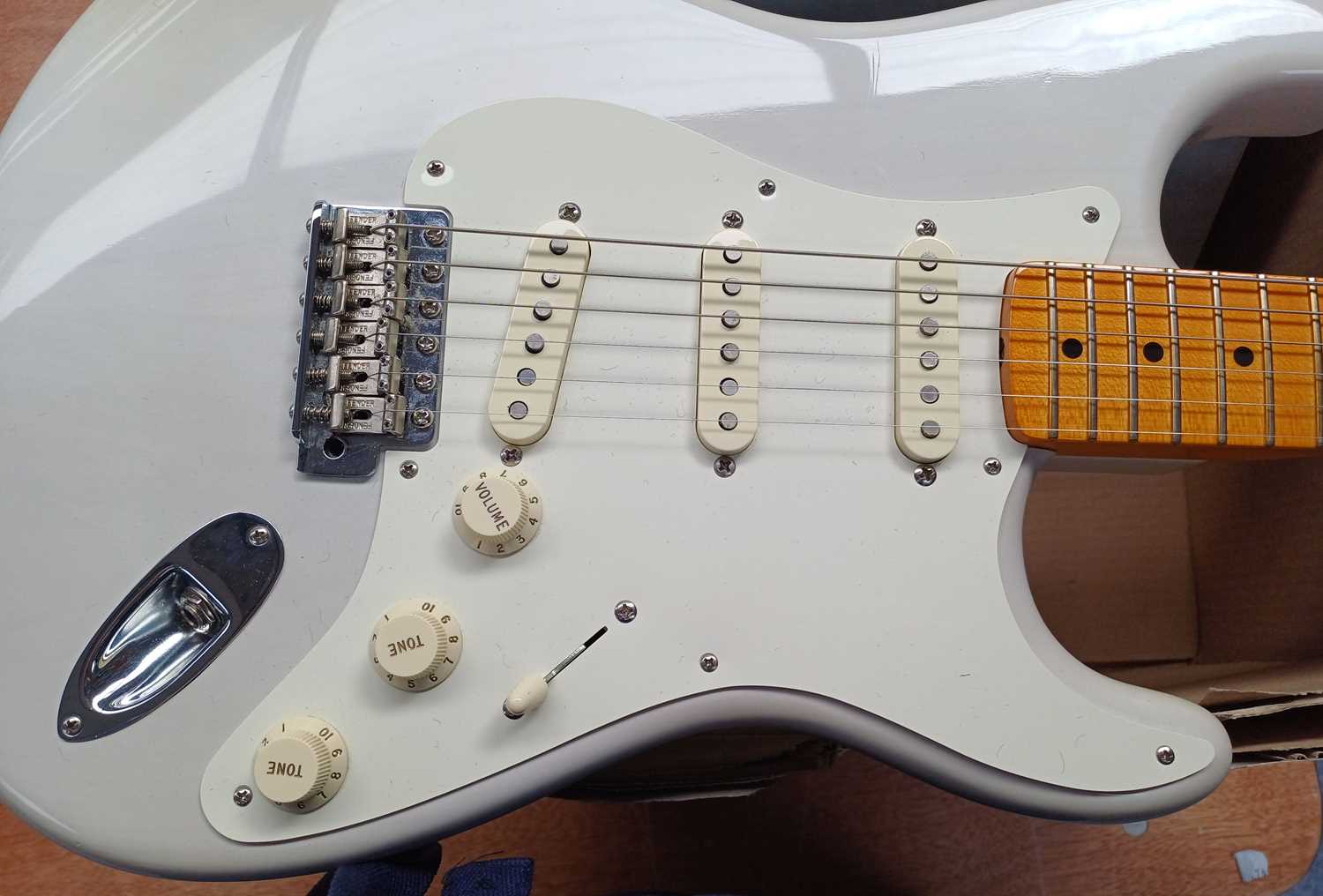 Fender Stratocaster Eric Johnson Signature - Image 4 of 4