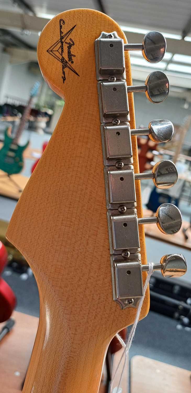 Fender Custom Shop Stratocaster Relic - Image 3 of 4