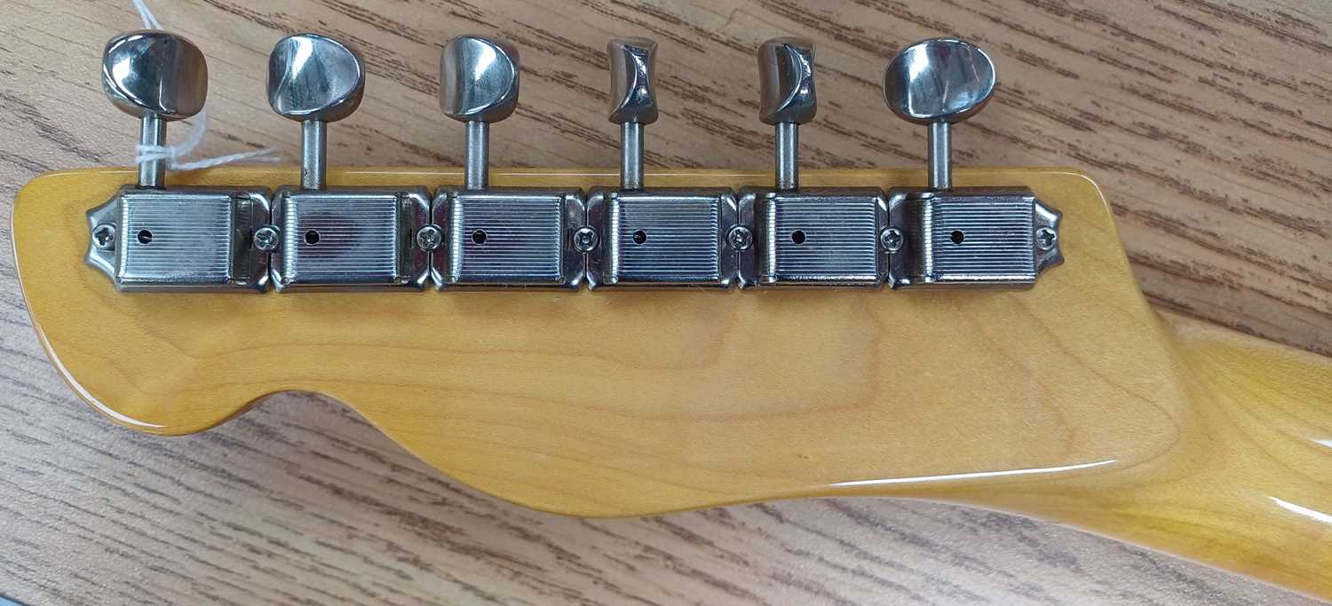 Tokai Breezysound Electric Guitar - Image 4 of 8