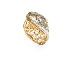 A Bi-Colour Floral Motif Ring, by Ungari, with applied plaque stamped '750', finger size N1/2