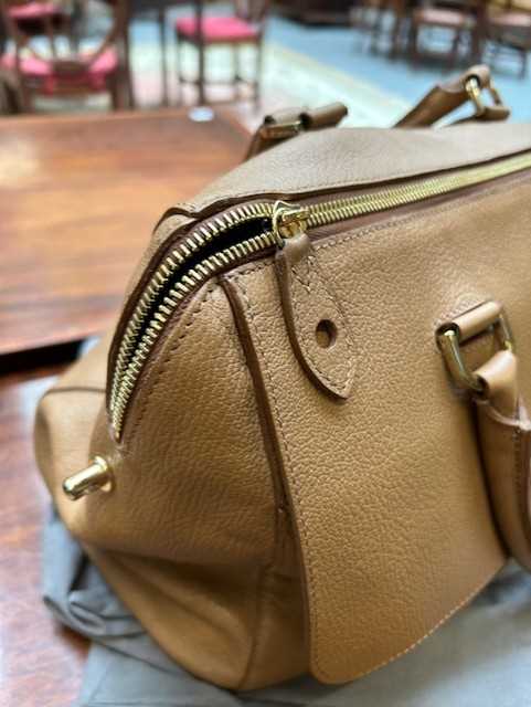 Mulberry Del Ray Light Tan Leather Handbag, with zip fastening, front flap with postmans lock, - Image 2 of 7