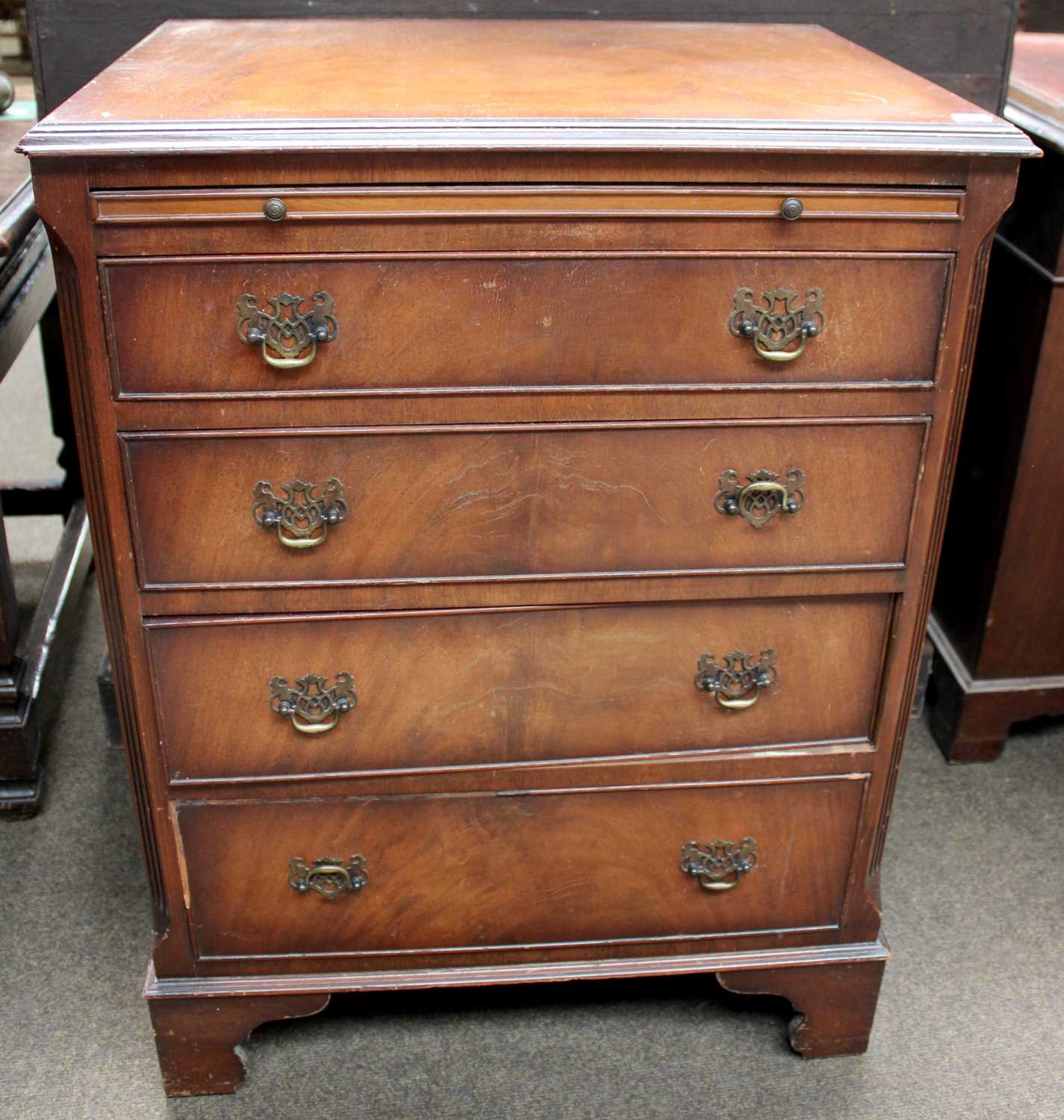 An Early 19th Century Mahogany and Crossbanded Bowfront Chest of Three Drawers, 90cm by 93cm by - Image 2 of 3
