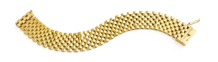 A 9 Carat Gold Brick Link Bracelet, length 18cm Gross weight 24.7 grams.