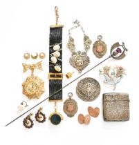 A Quantity of Jewellery, comprising of a pair of 9 carat gold cufflinks; two dress studs stamped '