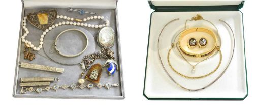 A Quantity of Jewellery, including a 9 carat gold fancy link bracelet, length 18.5cm; a 9 carat gold