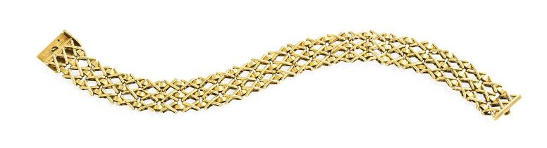 A 9 Carat Gold Fancy Link Bracelet, length 18.5cm Gross weight 17.4 grams.