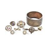A Small Quantity of Jewellery, including a quantity of dress studs and cufflinks; a silver bracelet,