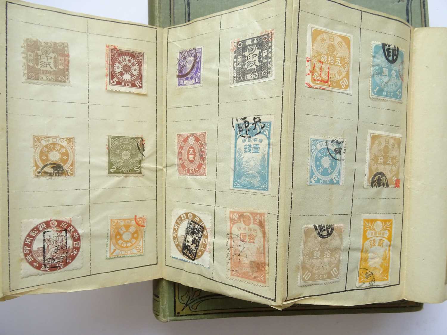 Vintage Stamp Collection, in 'The Queen' album incl. penny black, Canada 10cts Jubilee partly - Image 8 of 10