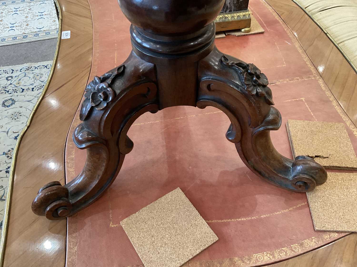 A Victorian Carved Rosewood Revolving Piano Stool, by Robert Strahan, Dublin, stamped and numbered - Bild 5 aus 6