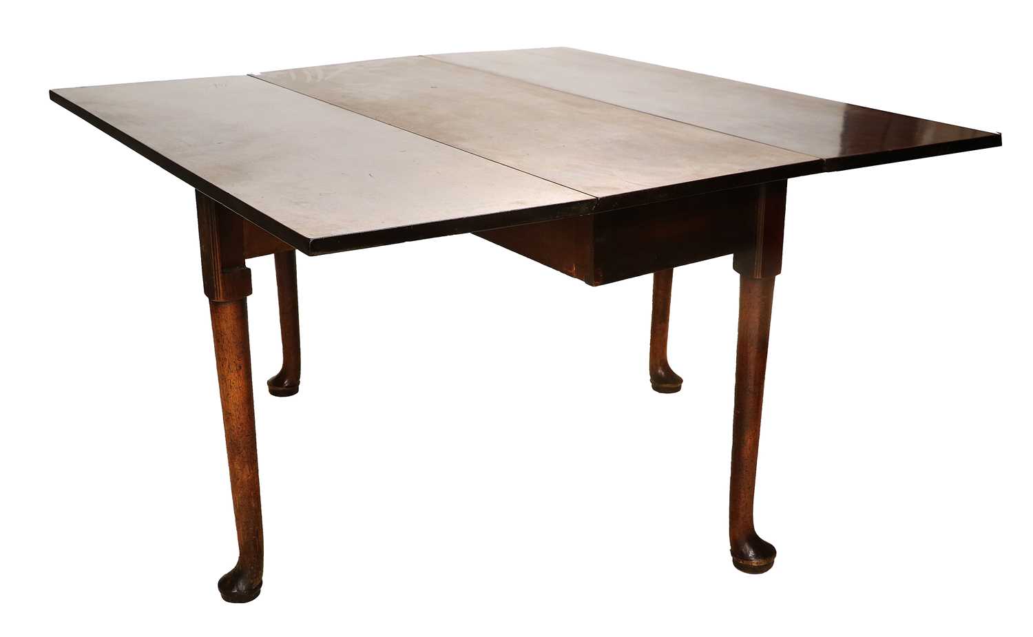 A George III Mahogany Dropleaf Dining Table, 3rd quarter 18th century, with two rectangular leaves