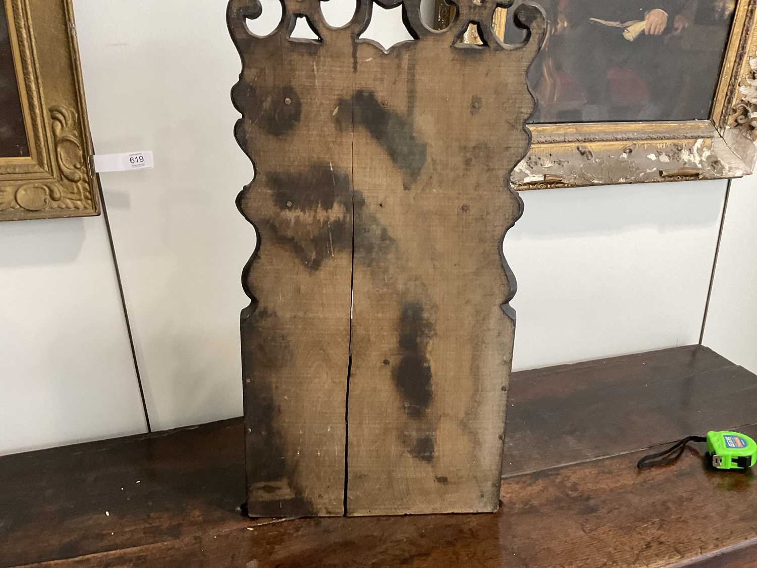 A George III Oak Spoon Rack, late 18th century, the boarded back with scrolled and pierced - Image 5 of 5