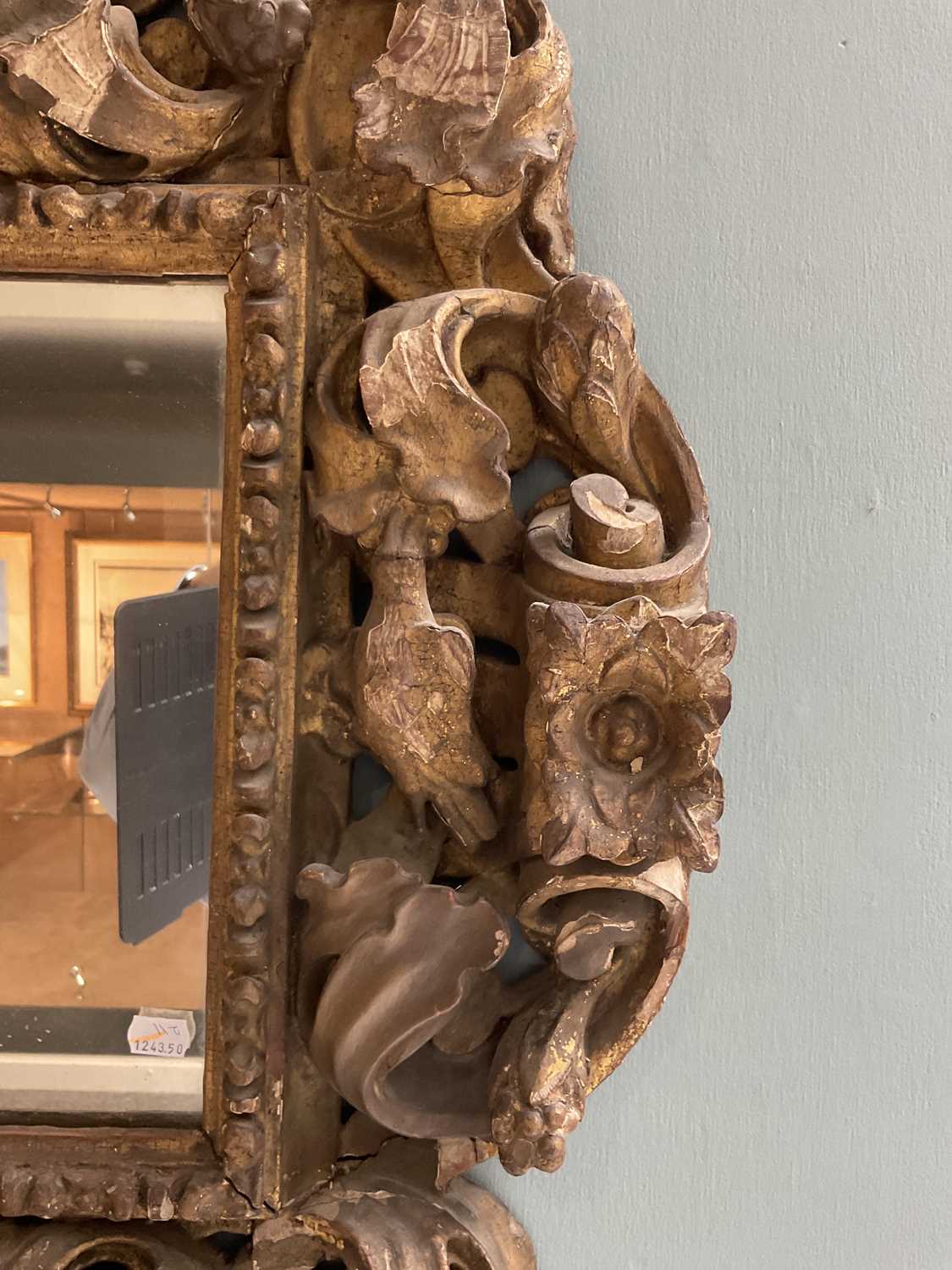 An 18th Century Italian Carved Giltwood Frame, the later plain mirror plate within acanthus leaf and - Image 3 of 10