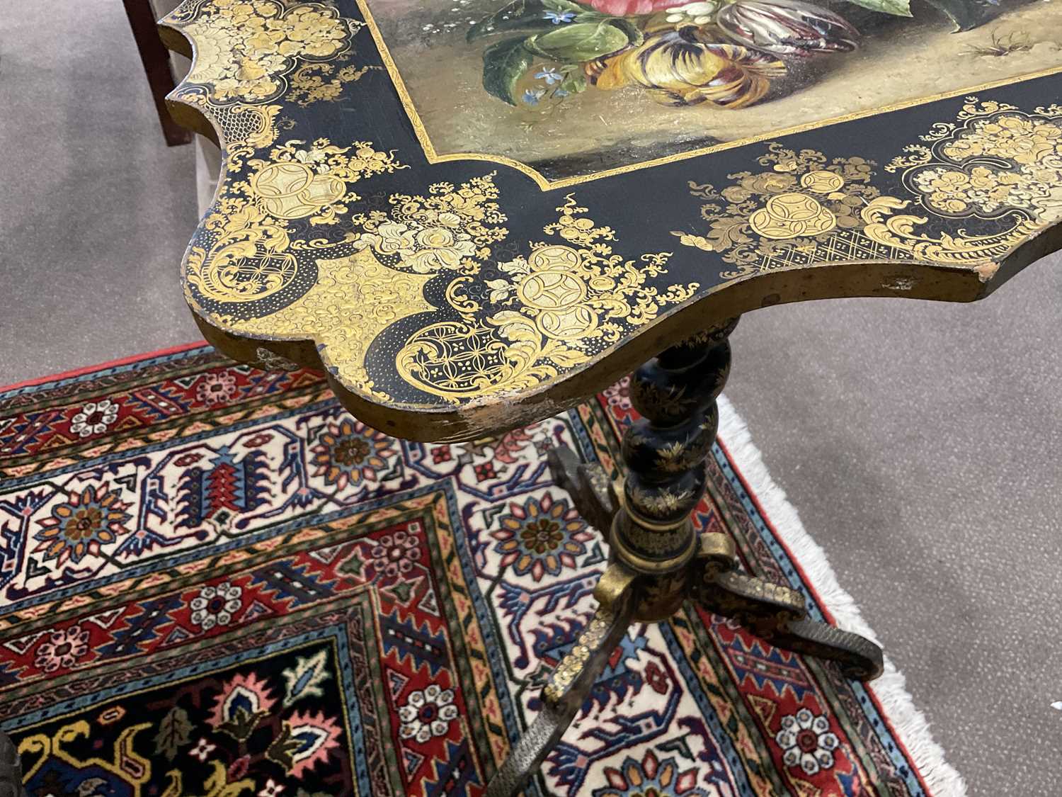 A Victorian Ebonised, Parcel-Gilt and Floral-Painted Tripod Table, 2nd half 19th century, the - Bild 6 aus 11