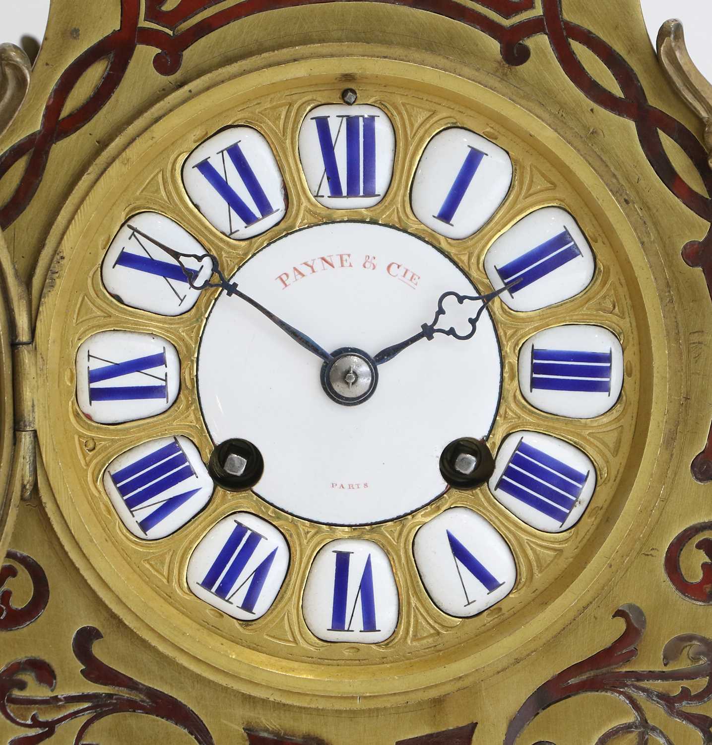 A French Gilt Metal and Tortoiseshell "Boulle" Striking Mantel Clock, retailed by Payne & Cie, - Bild 6 aus 6