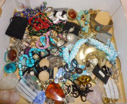 Large tray of assorted vintage costume jewellery