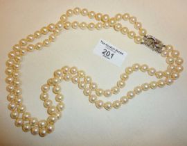 Vintage two-string faux pearl necklace