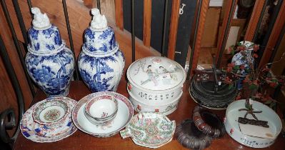 Chinese porcelain plates and dishes, two blue and white lidded vases (approx. 37cm high) A/F,