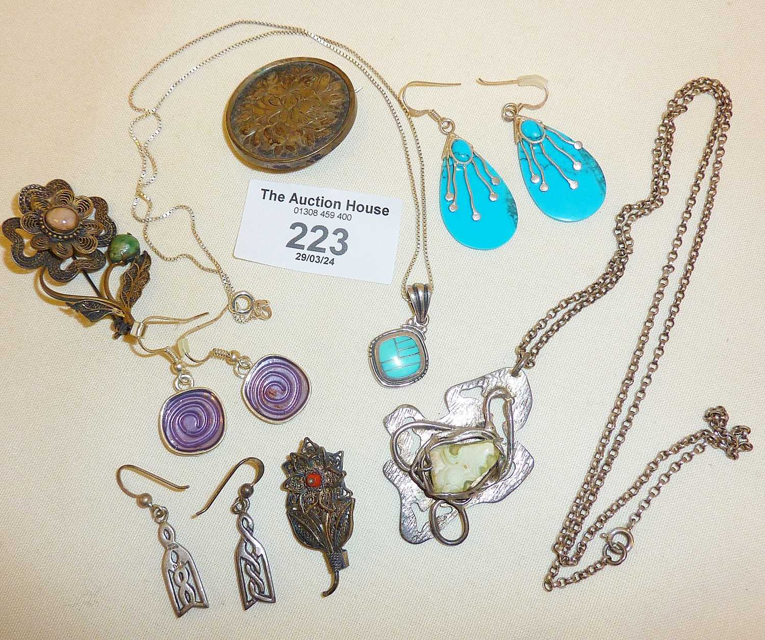 Silver and turquoise jewellery, vintage brutalist silver pendant on chain marked NPL, etc. - Image 4 of 4
