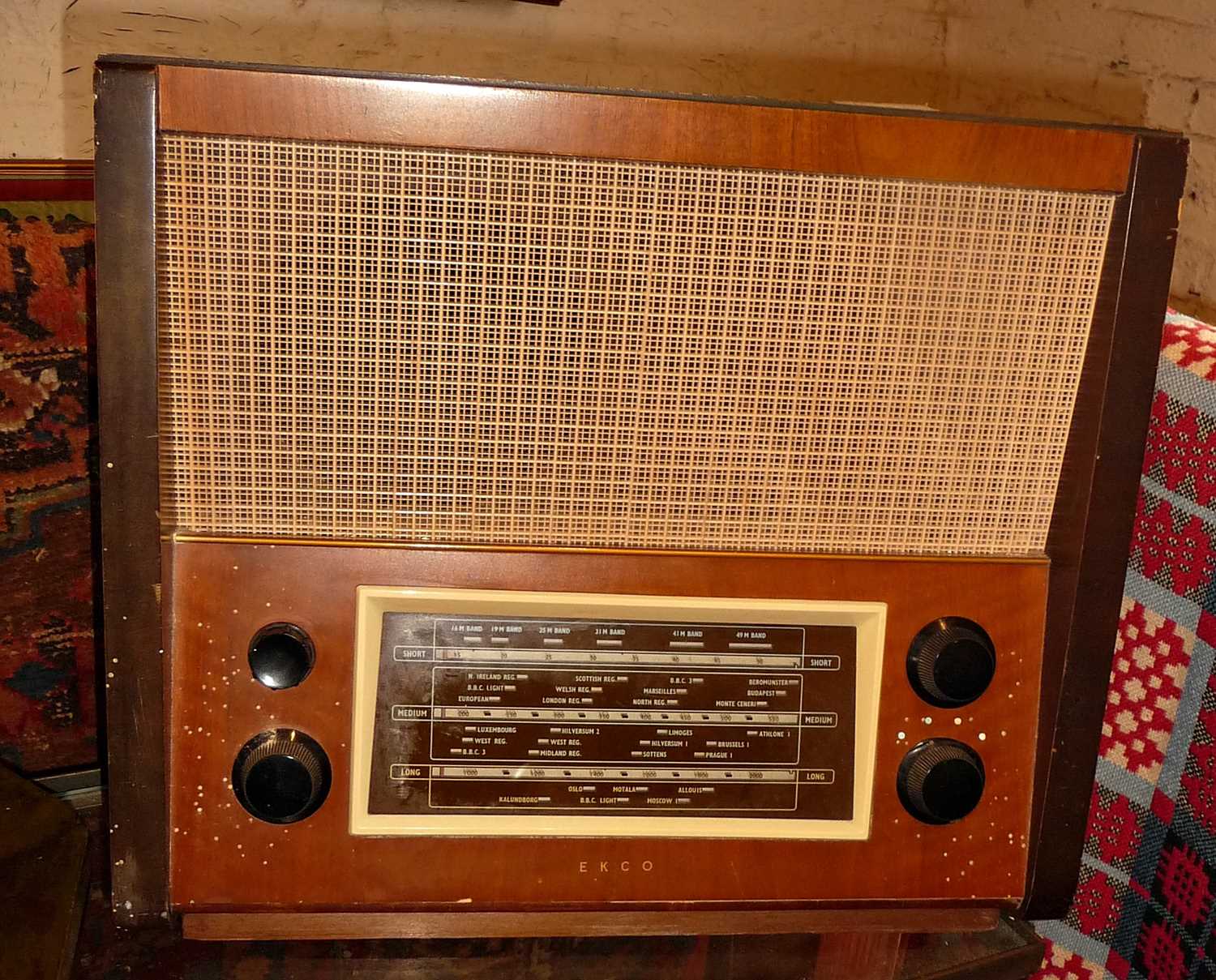Ekco valve radio model A160 in wooden case - Image 2 of 2