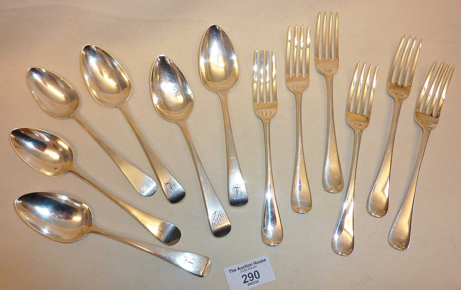 Sets of 6 of each silver dessert forks and spoons. George III spoons hallmarked for London 1810, - Image 4 of 4