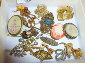 Jay Flex Sterling brooch, Victorian silver Albert brooch and other brooches