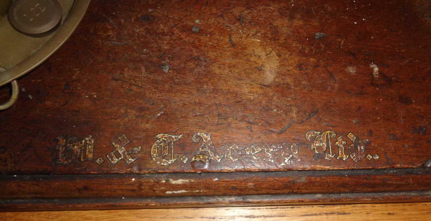 Victorian brass shop scales with weights - Image 3 of 4