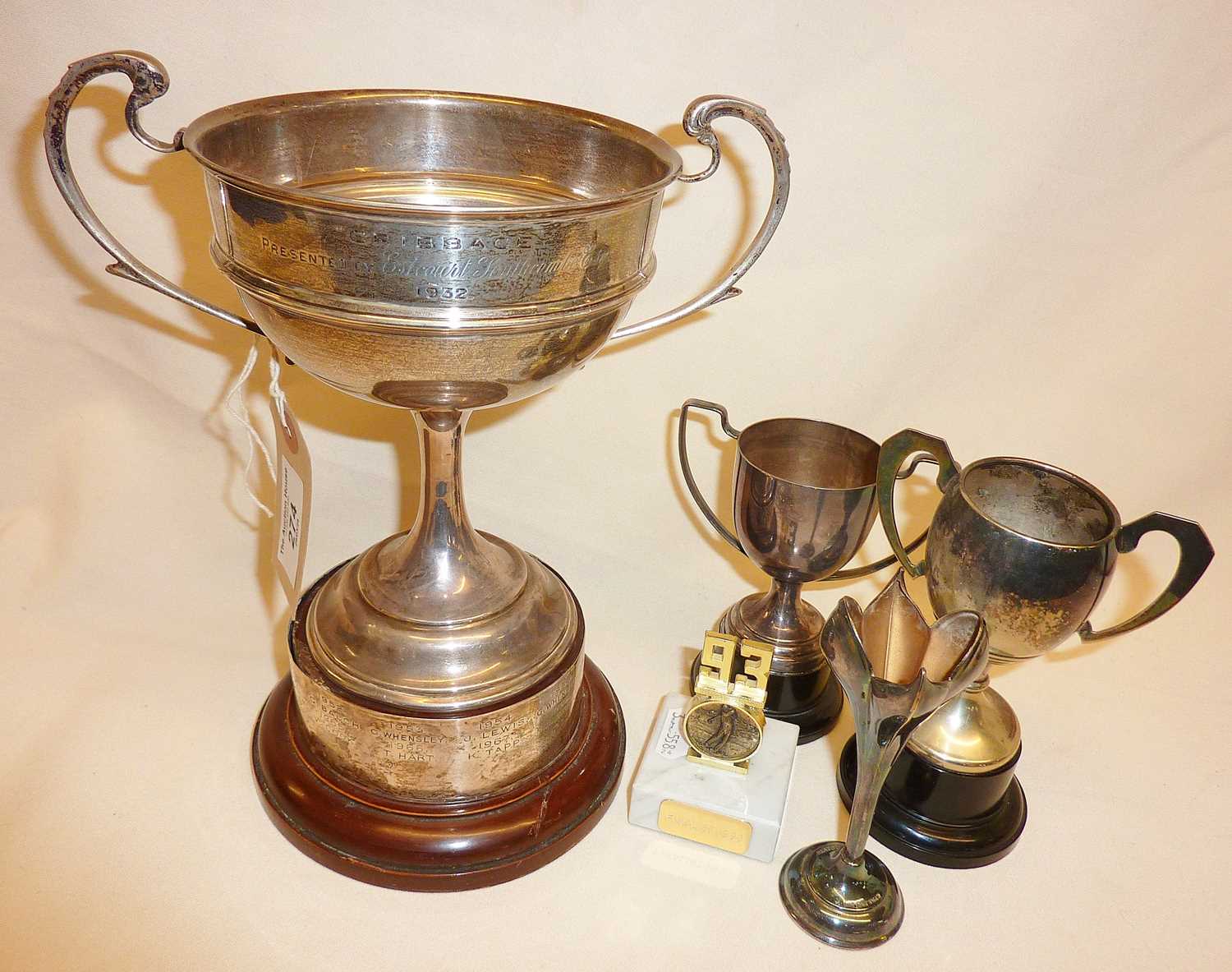 Large silver cribbage trophy, weighing approx. 319g, together with some other plated trophies - Image 4 of 4