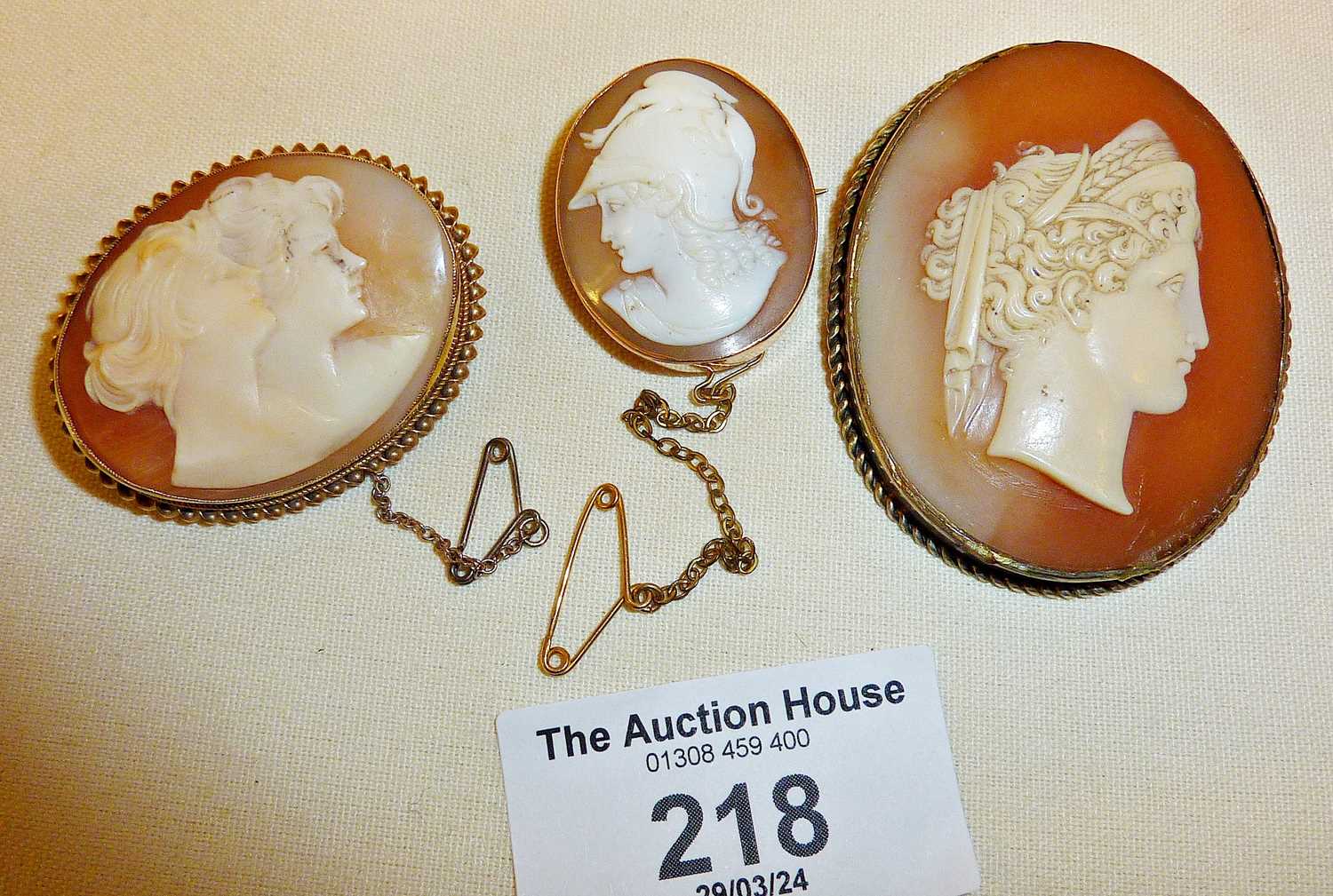 Three antique shell cameo brooches, largest finely carved classical lady profile - approx. 5cm high, - Image 6 of 6