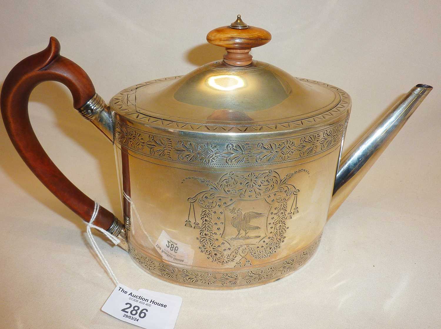 George III finely engraved silver teapot, hallmarked for London 1793, Henry Chawner, approx weight