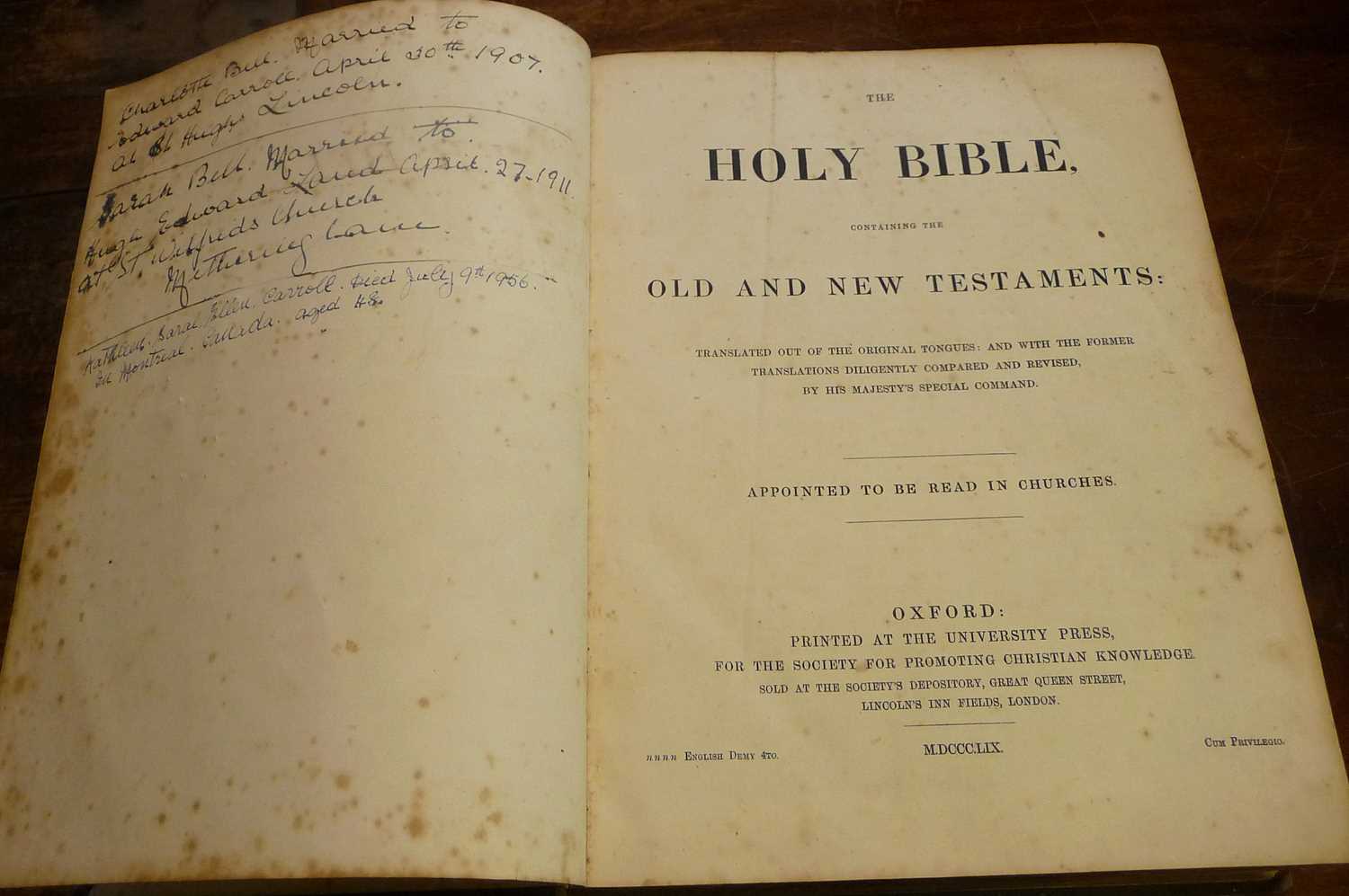 1859 Holy Bible, pub. Oxford Universit Press and appointed to read in churches, full leather - Image 2 of 4