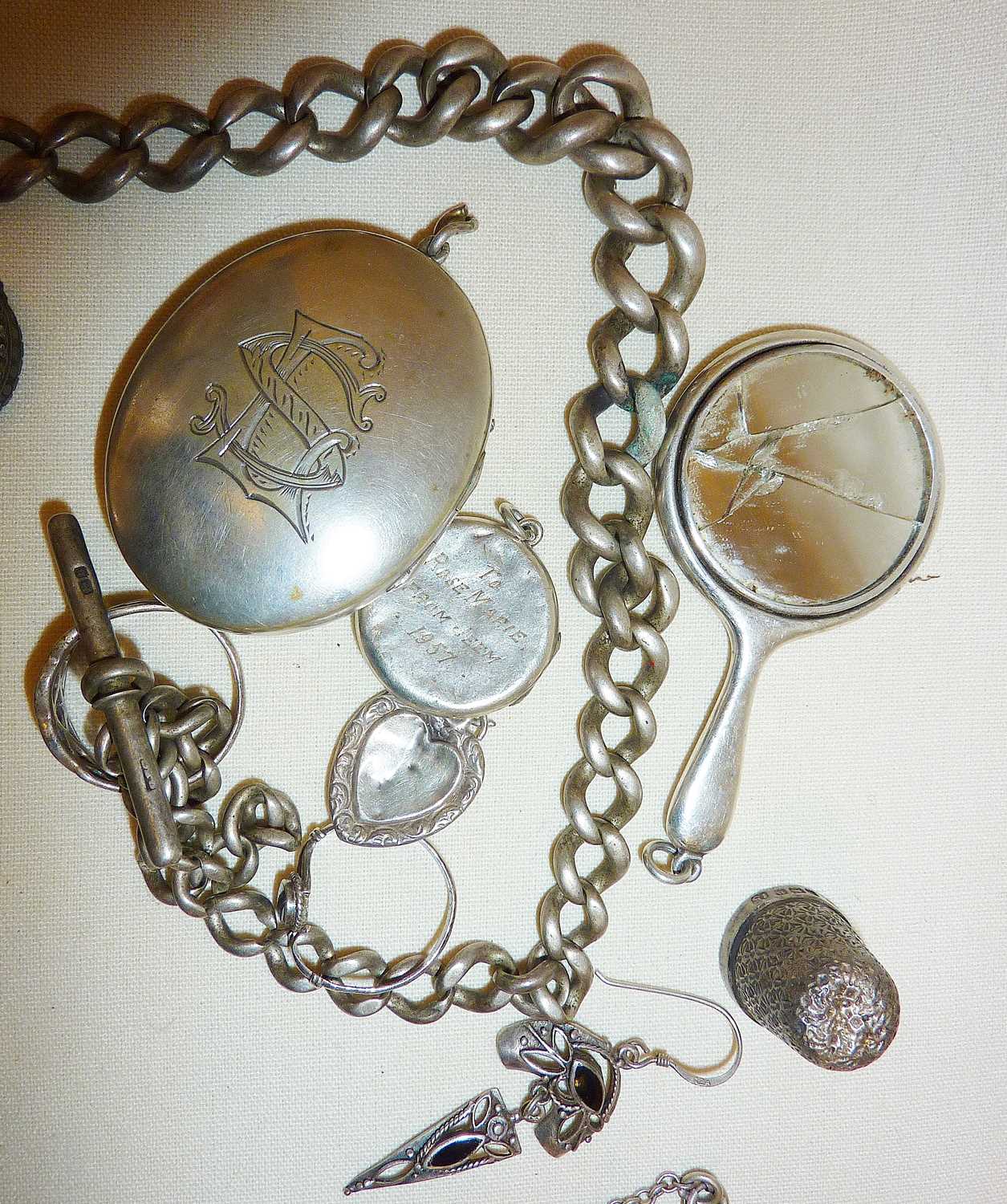 Silver jewellery, some antique, inc. an albert watch chain & compass fob (missing loop) - Bild 2 aus 4
