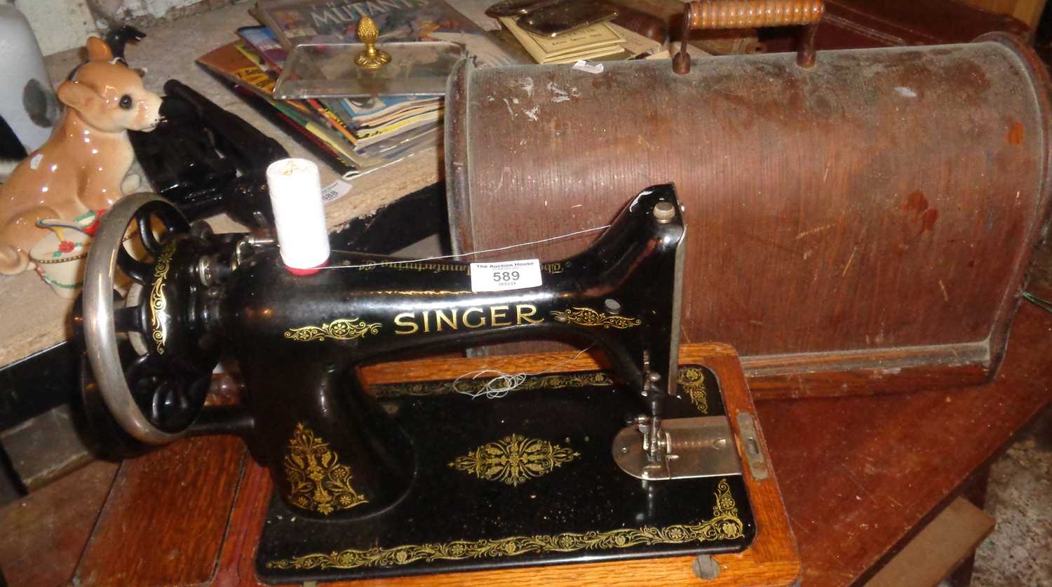 Singer sewing machine - Image 2 of 2