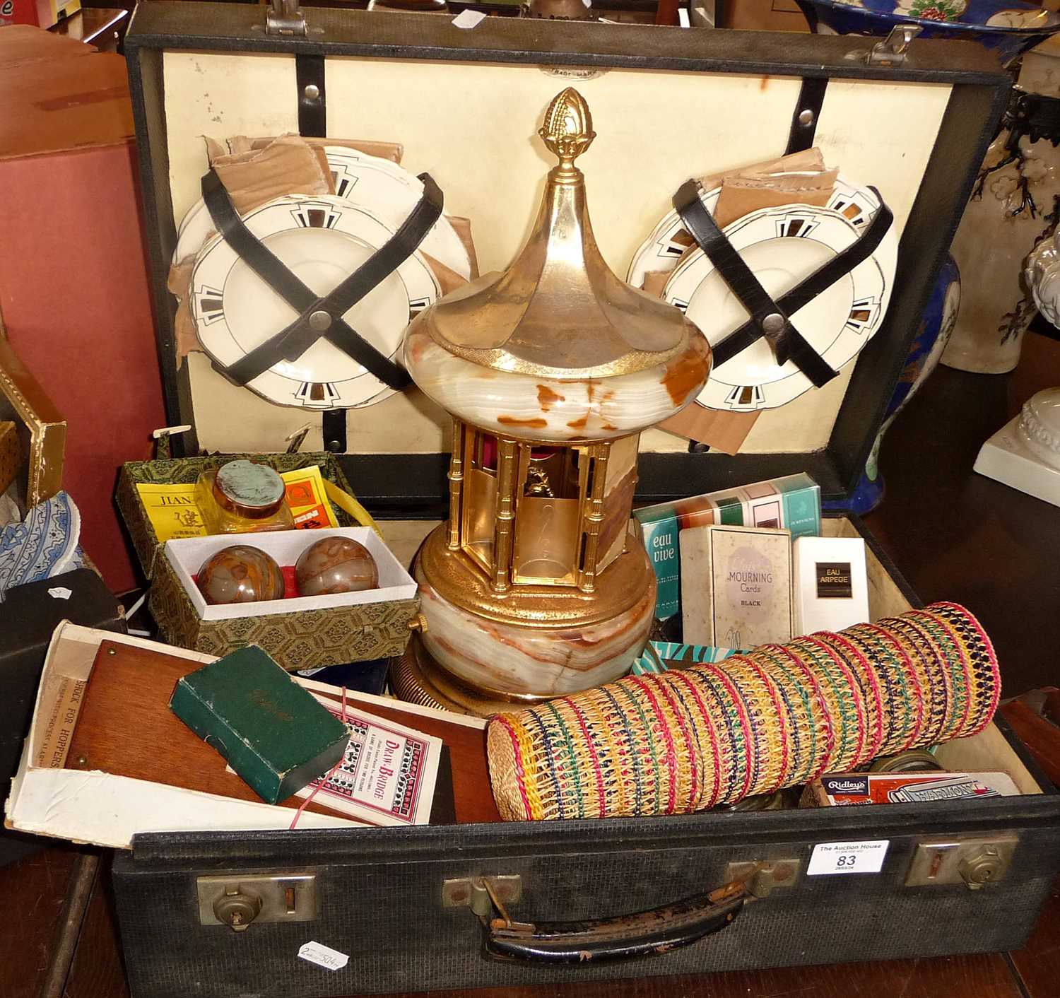 Part picnic case & miscellaneous items