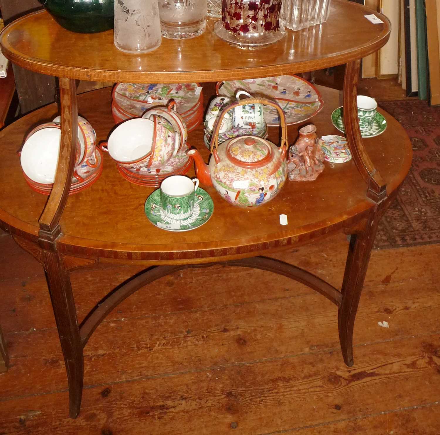 Edwardian cross-banded mahogany Regency-style two-tier oval etagere - Image 2 of 2