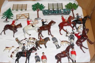 Diecast hunting figures, some Britains, inc. 10 hounds