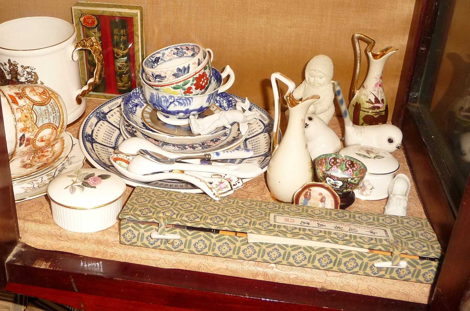 Fox candleholder, oriental ceramics, Lomonosov birds, and other china (one shelf) - Image 3 of 4