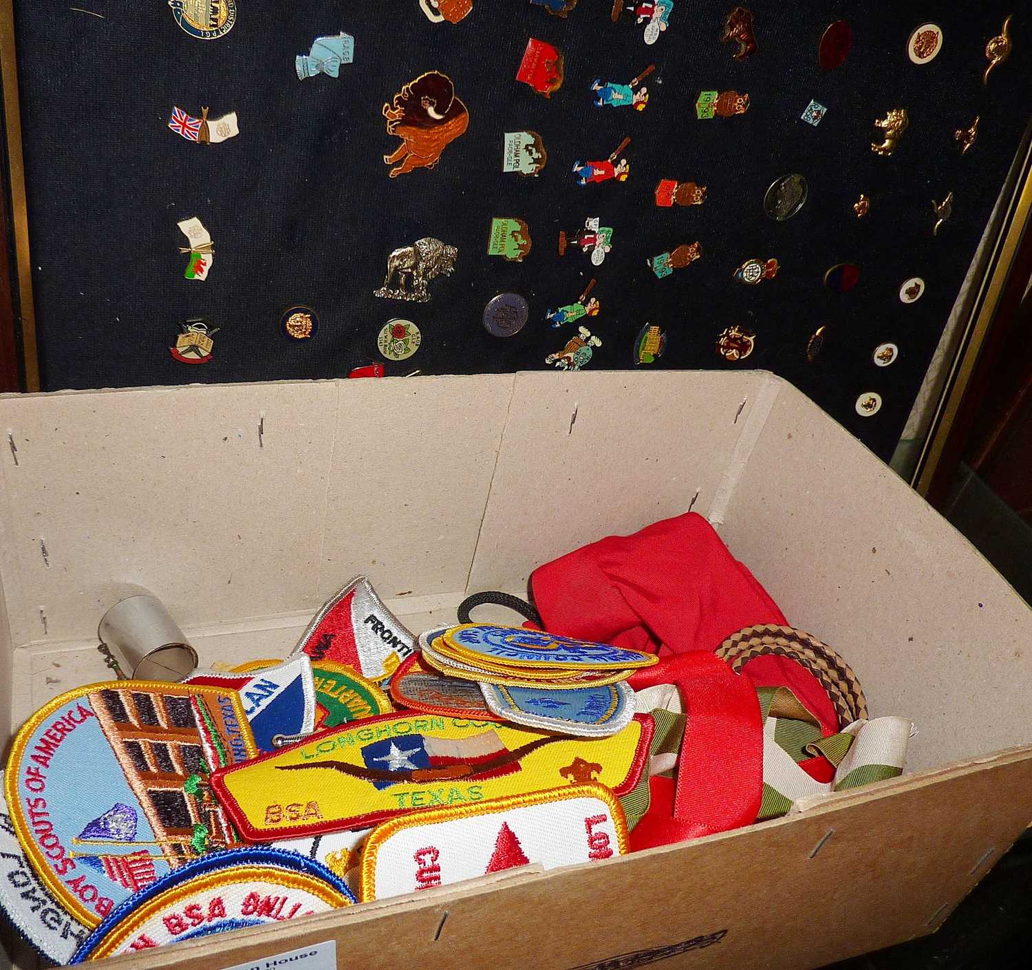 Box of cloth Longhorn Council and Scouting badges, together with enamel badges, inc. RAOB and PGL - Image 2 of 2