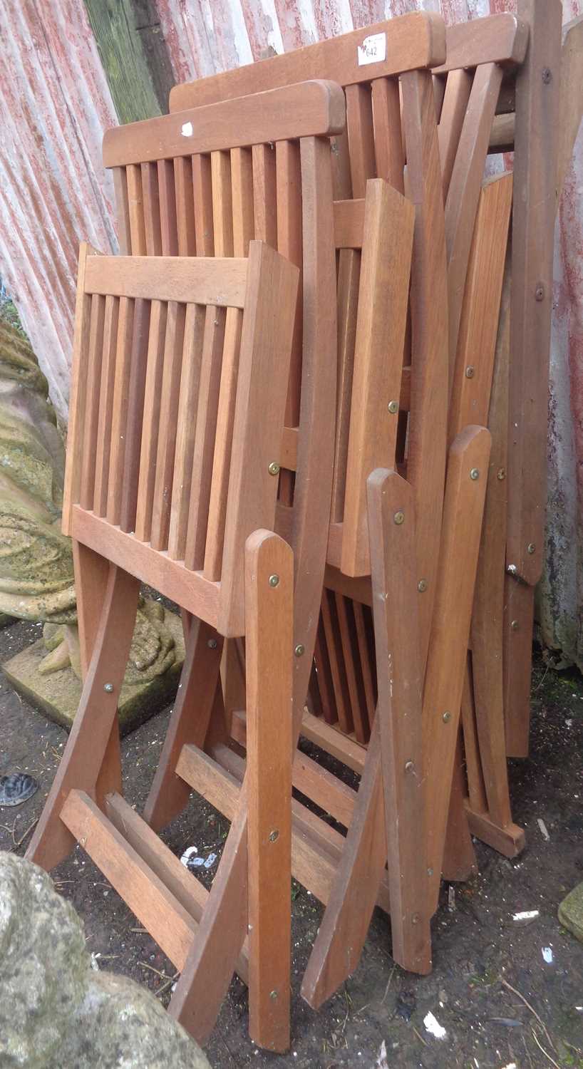 Teak garden chairs with similar folding table - Image 4 of 4