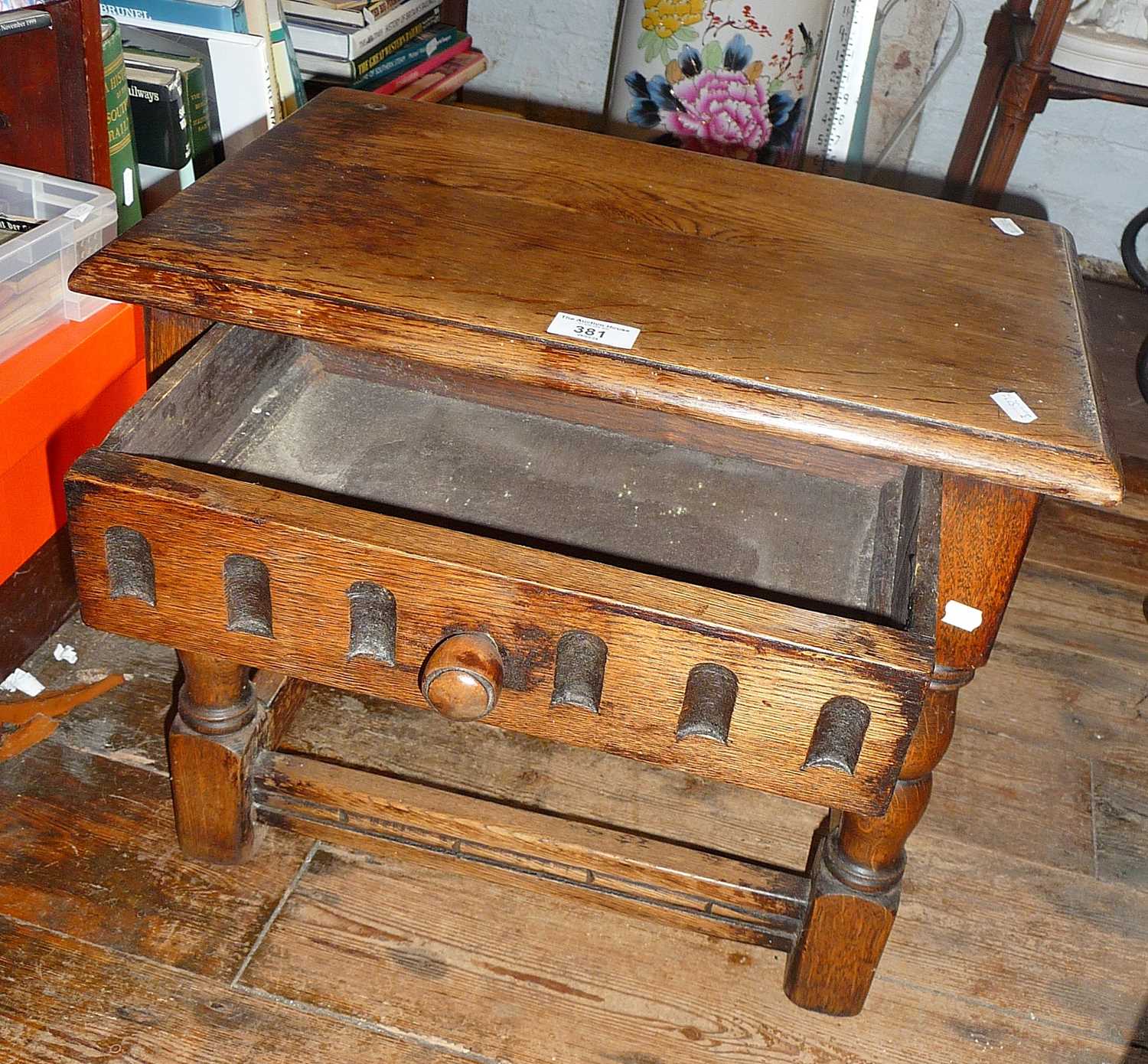 Oak joint stool with drawer on turned legs - Image 2 of 4