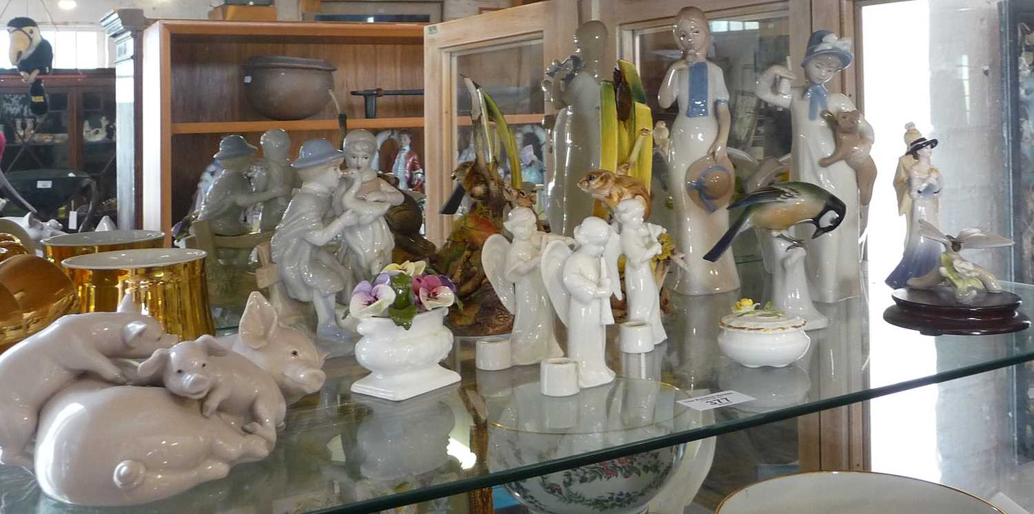 Collection of assorted china ornaments and figurines, inc. Lladro pigs