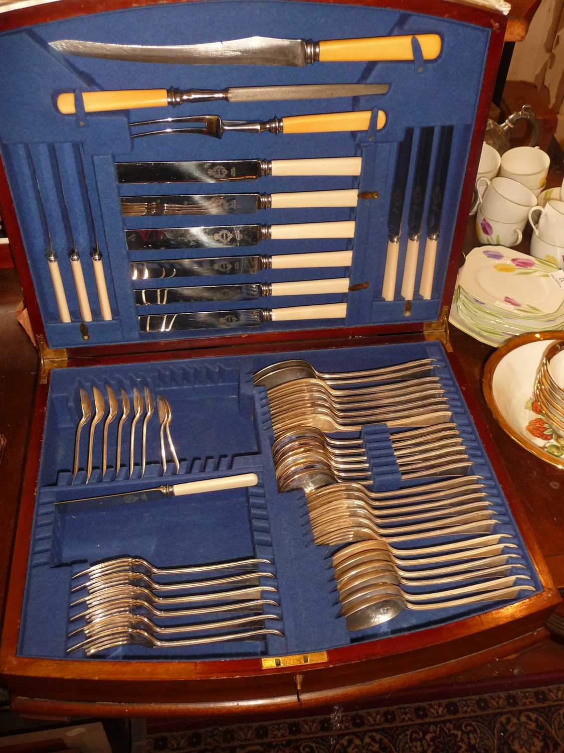 Canteen of silver plated bead pattern cutlery