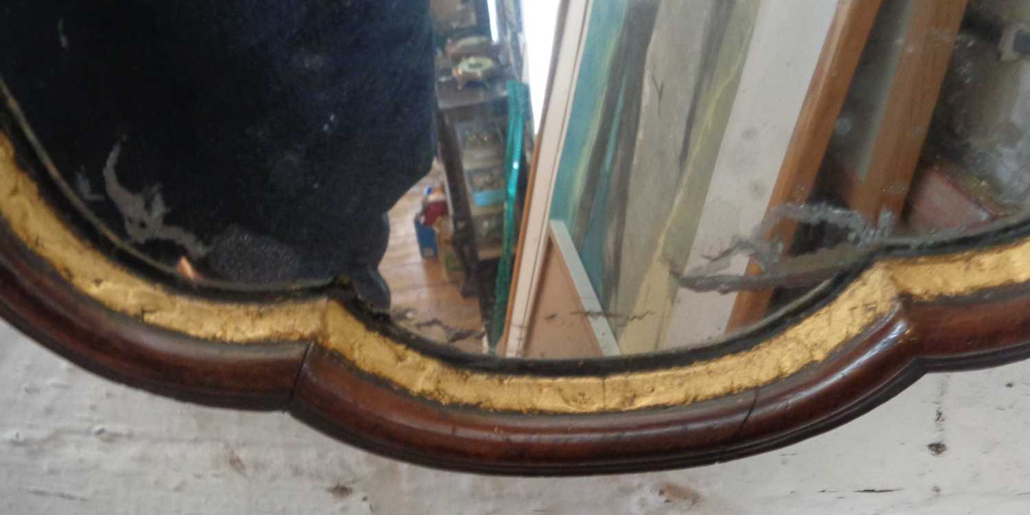 George II walnut pier mirror having shaped pediment and gilded shell carving, original glass - Image 4 of 7