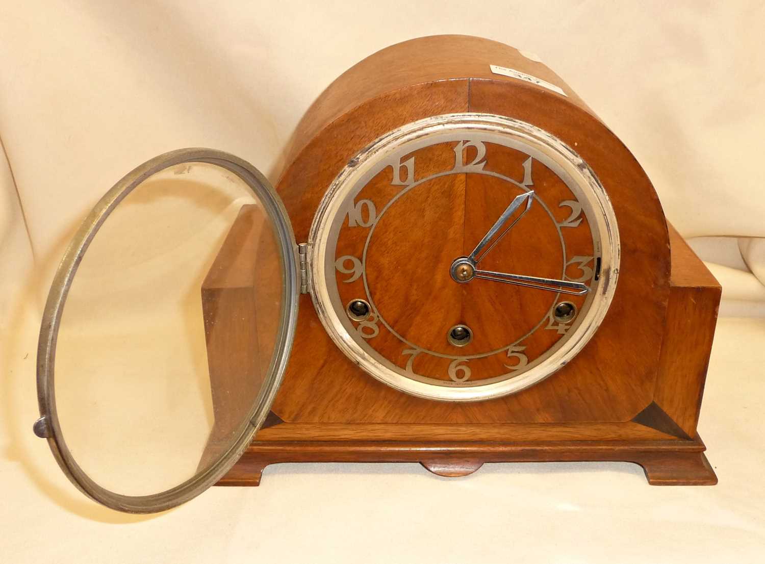 Art Deco dome top mantle clock