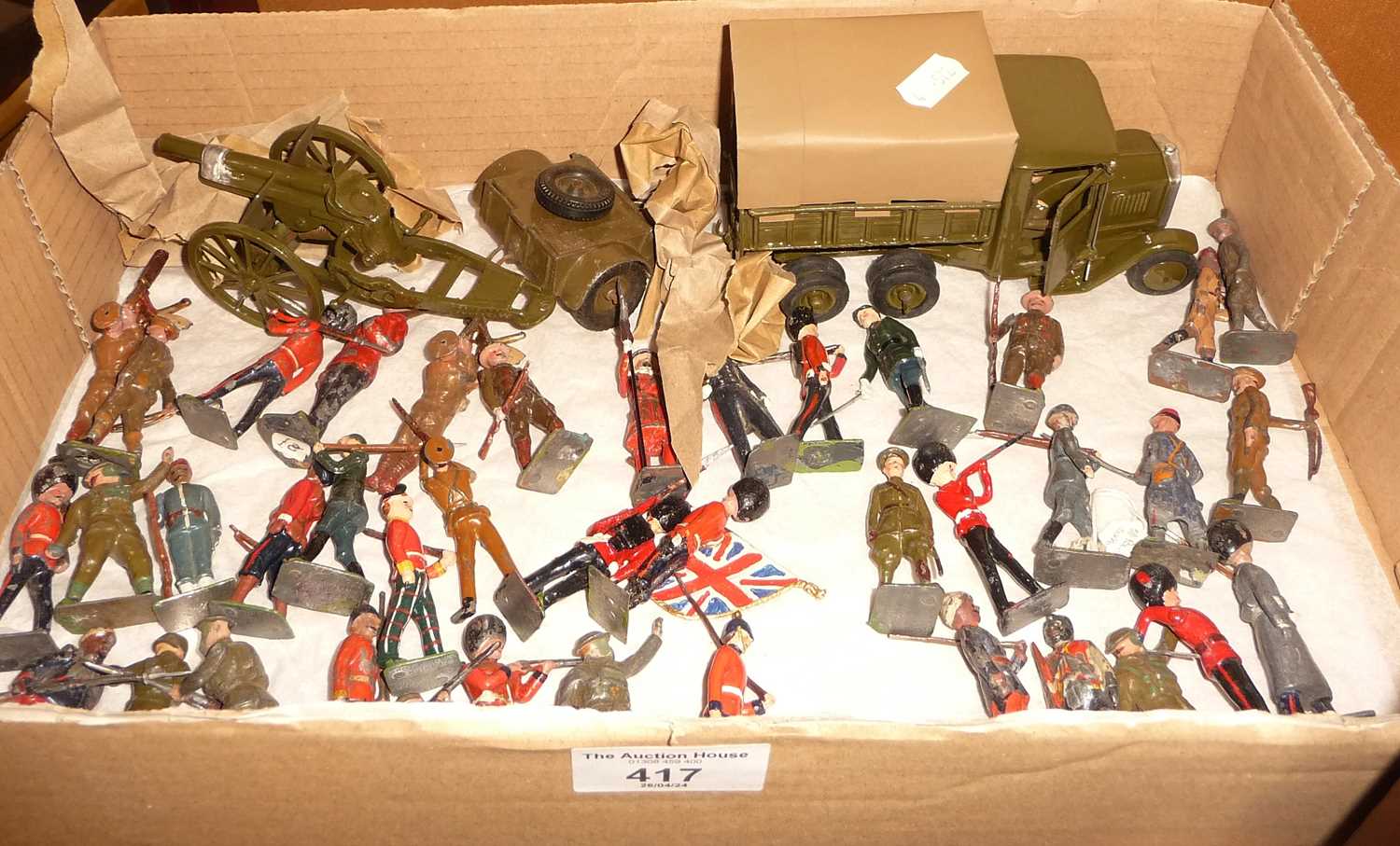 40 Britains diecast soldiers, inc. 10 wheel army lorry, gun and lumber