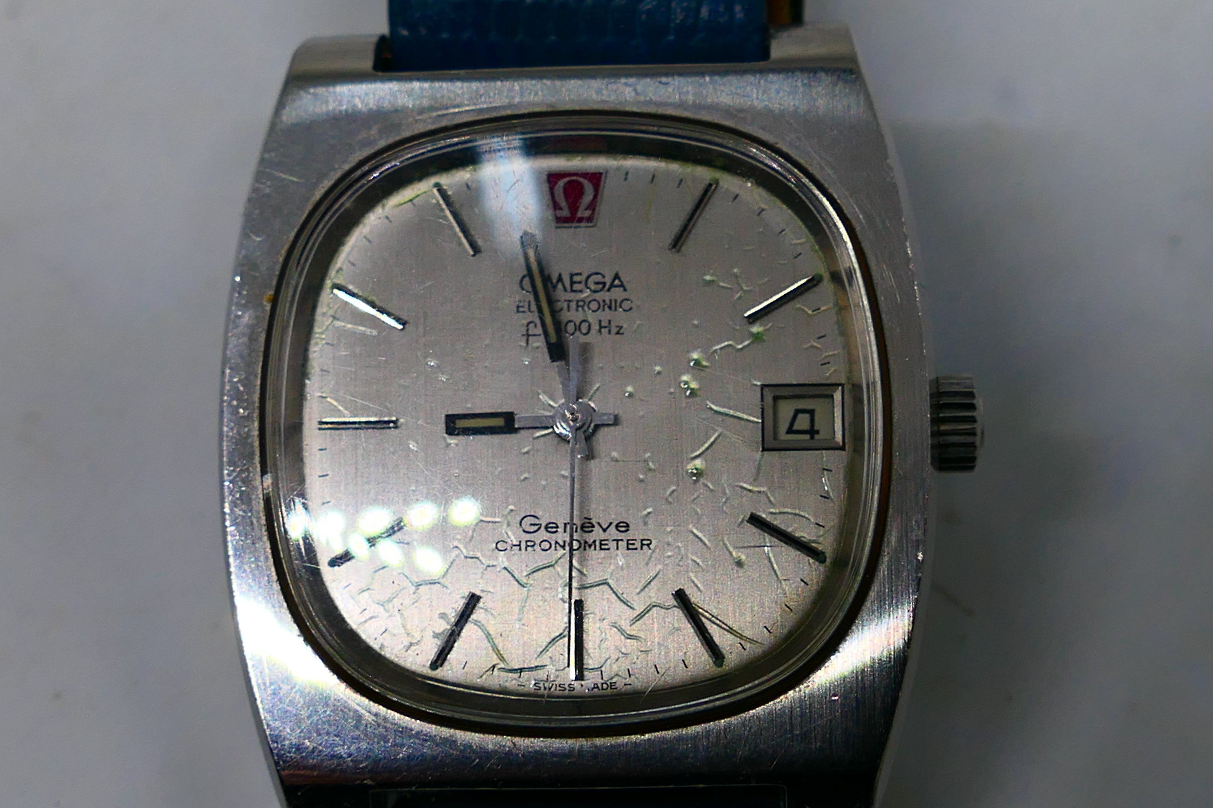 An Omega Electronic f300Hz Geneve Chronometer, serial number 35,7xxxxx, date aperture at 3 o'clock. - Image 4 of 5