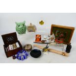 A mixed lot to include desk clock, Goebel bird figure, glassware,