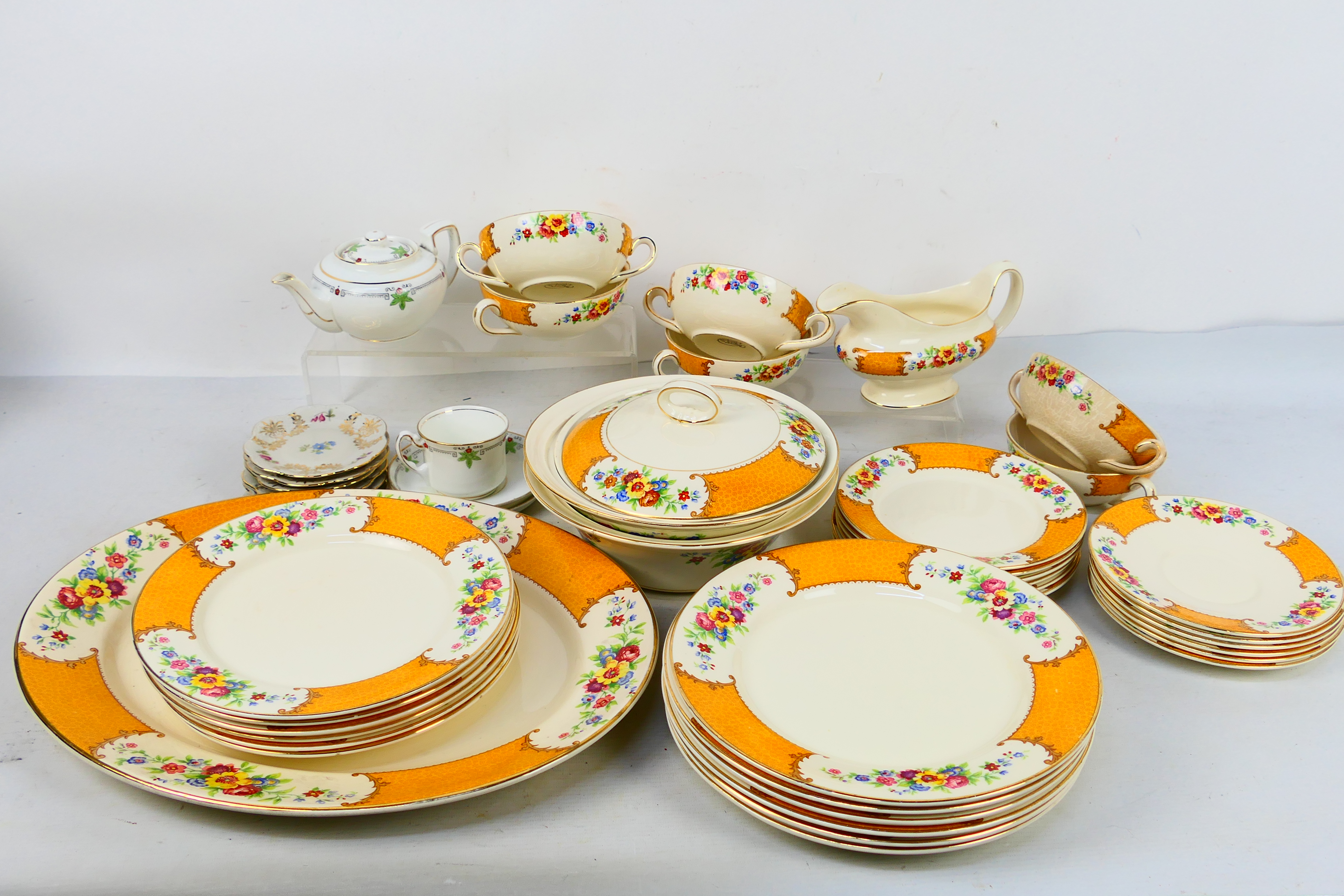 A quantity of Allertons dinner wares with floral decoration, retailed by Warings, - Image 7 of 9